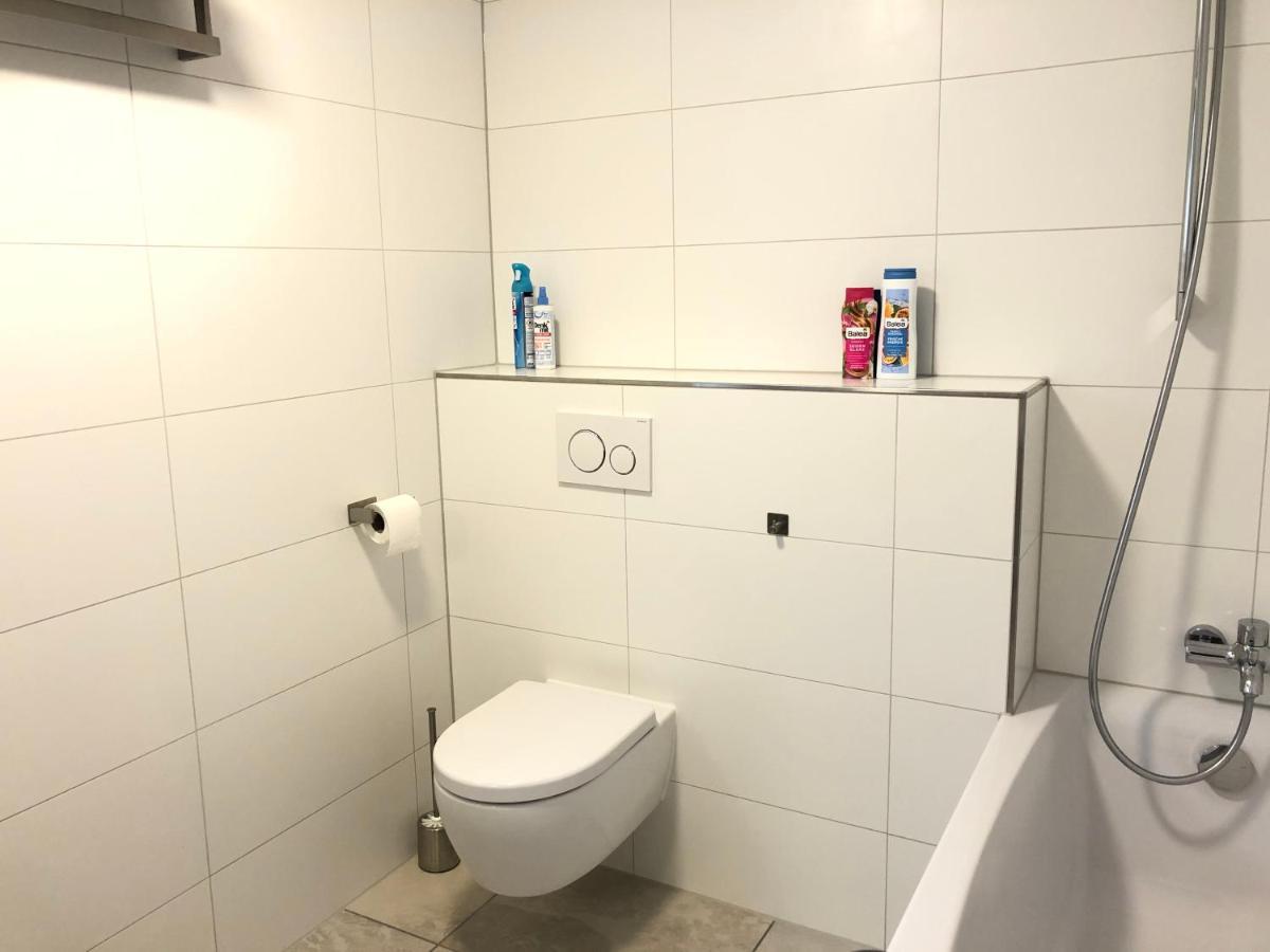 Apartment 2-zimmer-apartment 70 M2 Im Haus Nah An Phantasialand&köln Erftstadt
